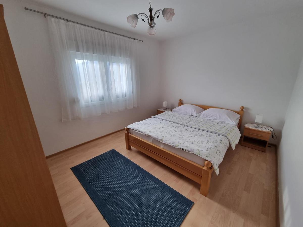 Apartment And Room Panorama โมสตาร์ ภายนอก รูปภาพ